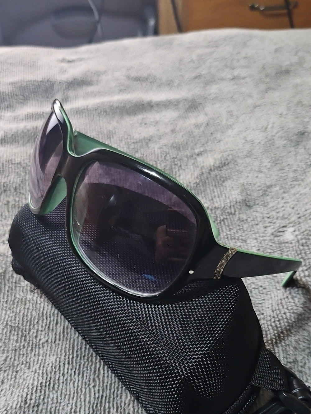 Nine West Women’s Oversized Sunglasses in Green and Black